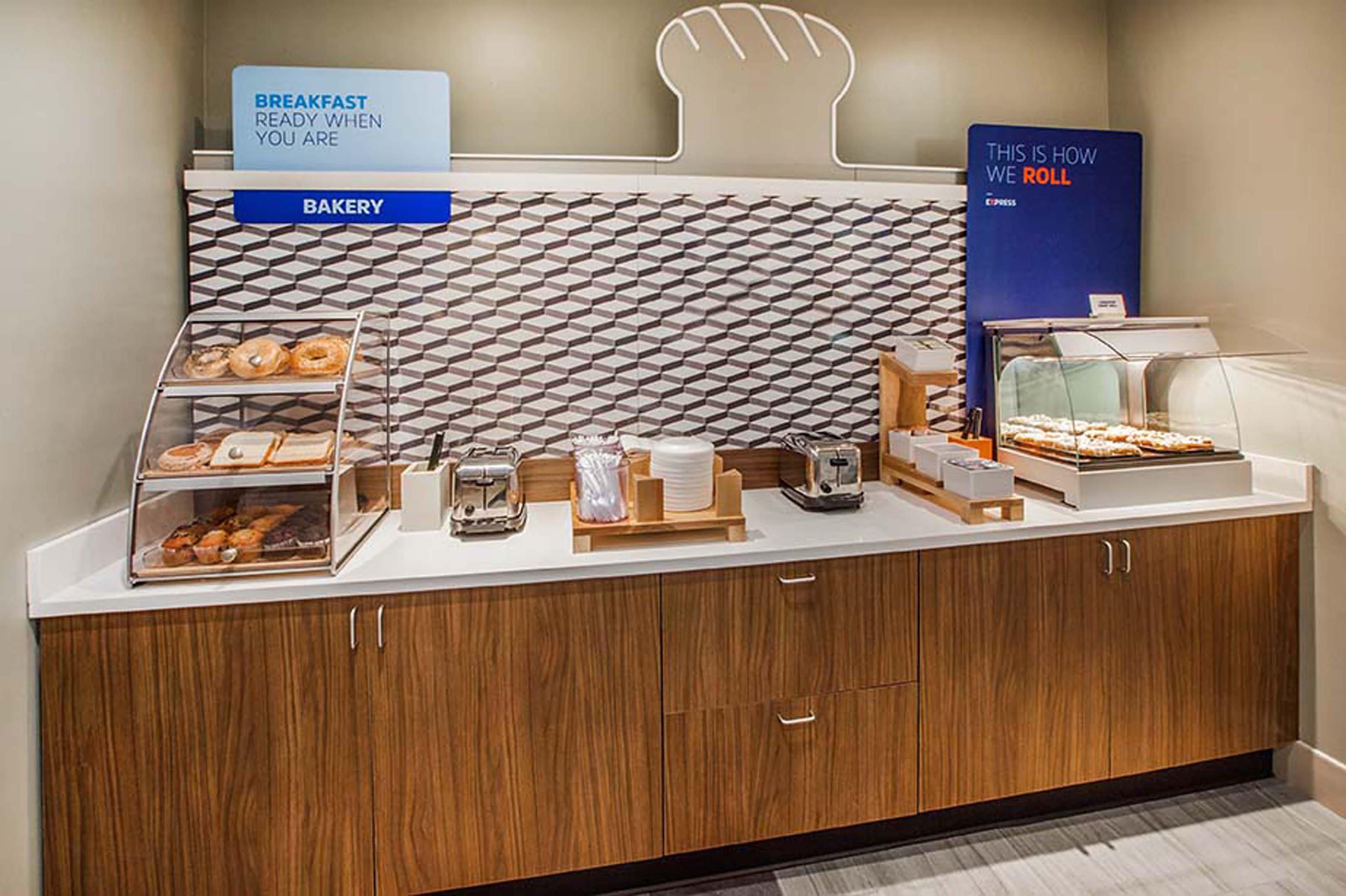 Holiday Inn Express Hotel & Suites Picayune By Ihg Exterior foto
